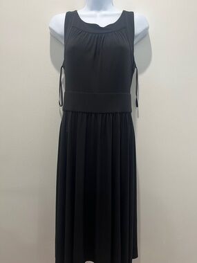 Max & Cleo Black Sleeveless Midi Dress